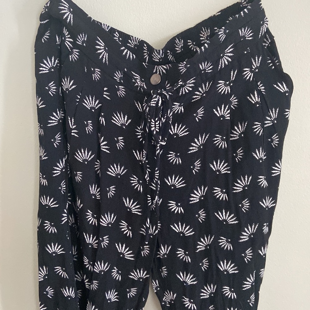 Pink Martini Pants - Picture 2 of 4